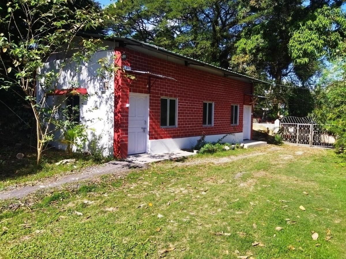 The Leisure Home Stay Shadipur Eksteriør billede